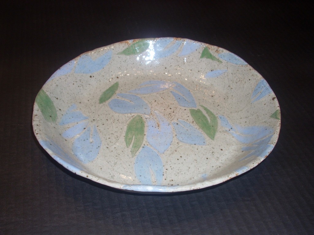 Leafy Shallow Dish